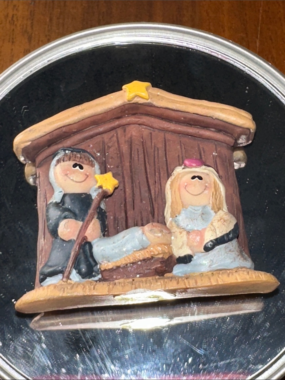 Vintage Plastic Resin Nativity Scene Brooch Pin